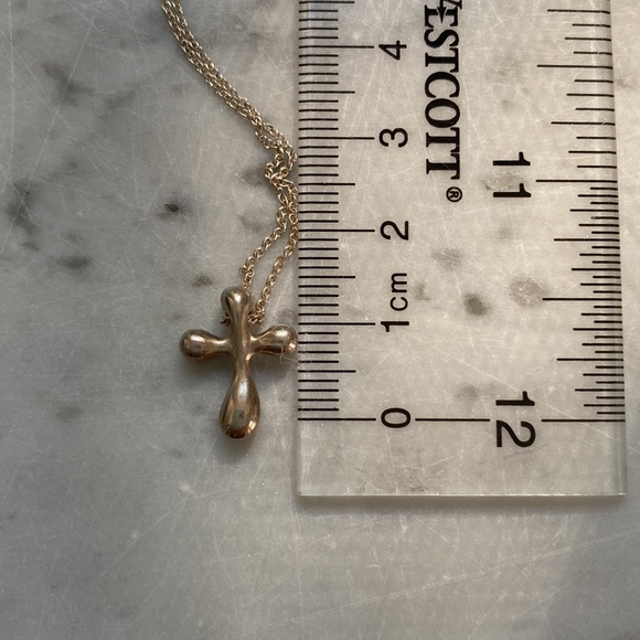 Tiffany & Co. Elsa Peretti Cross Pendant - Picture 5 of 9